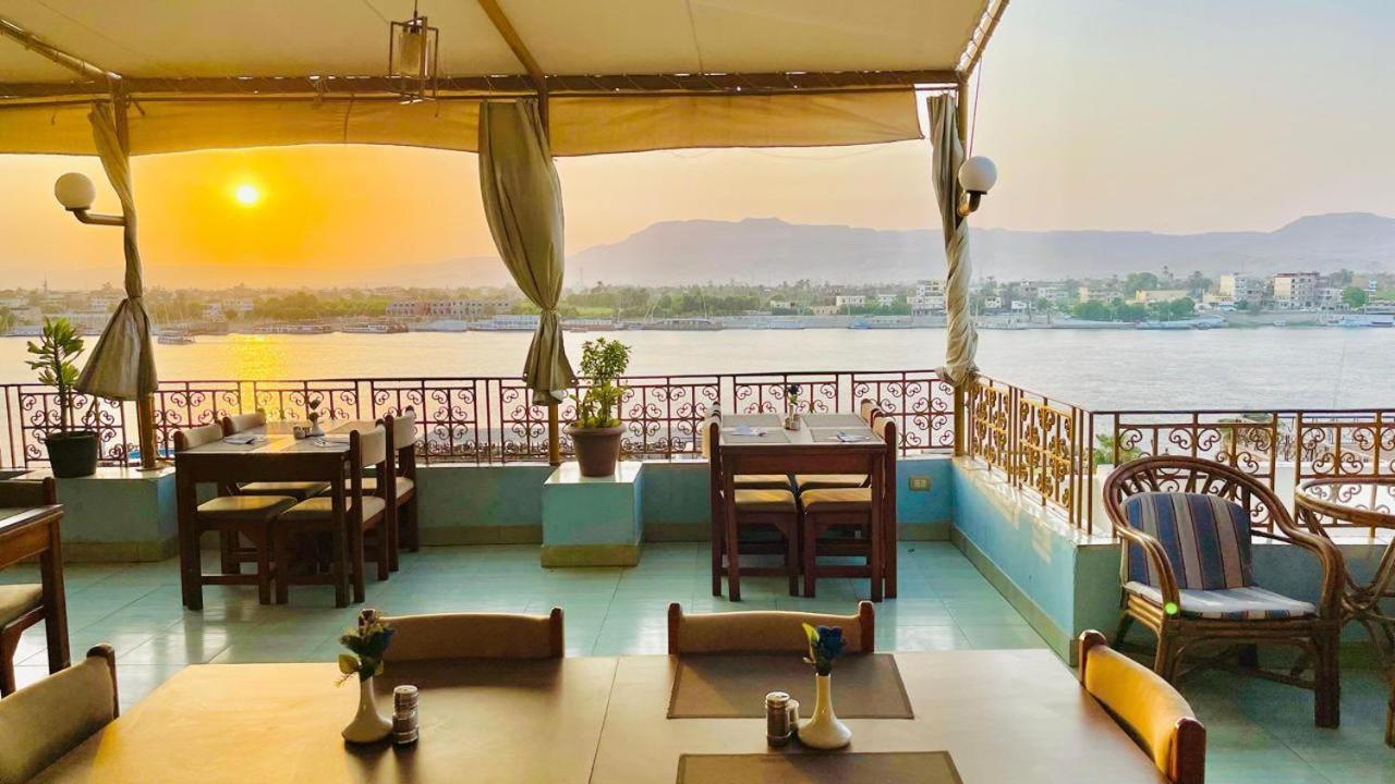 Merry Land Hotel & Roof Top Nile Restaurant Luxor Eksteriør billede